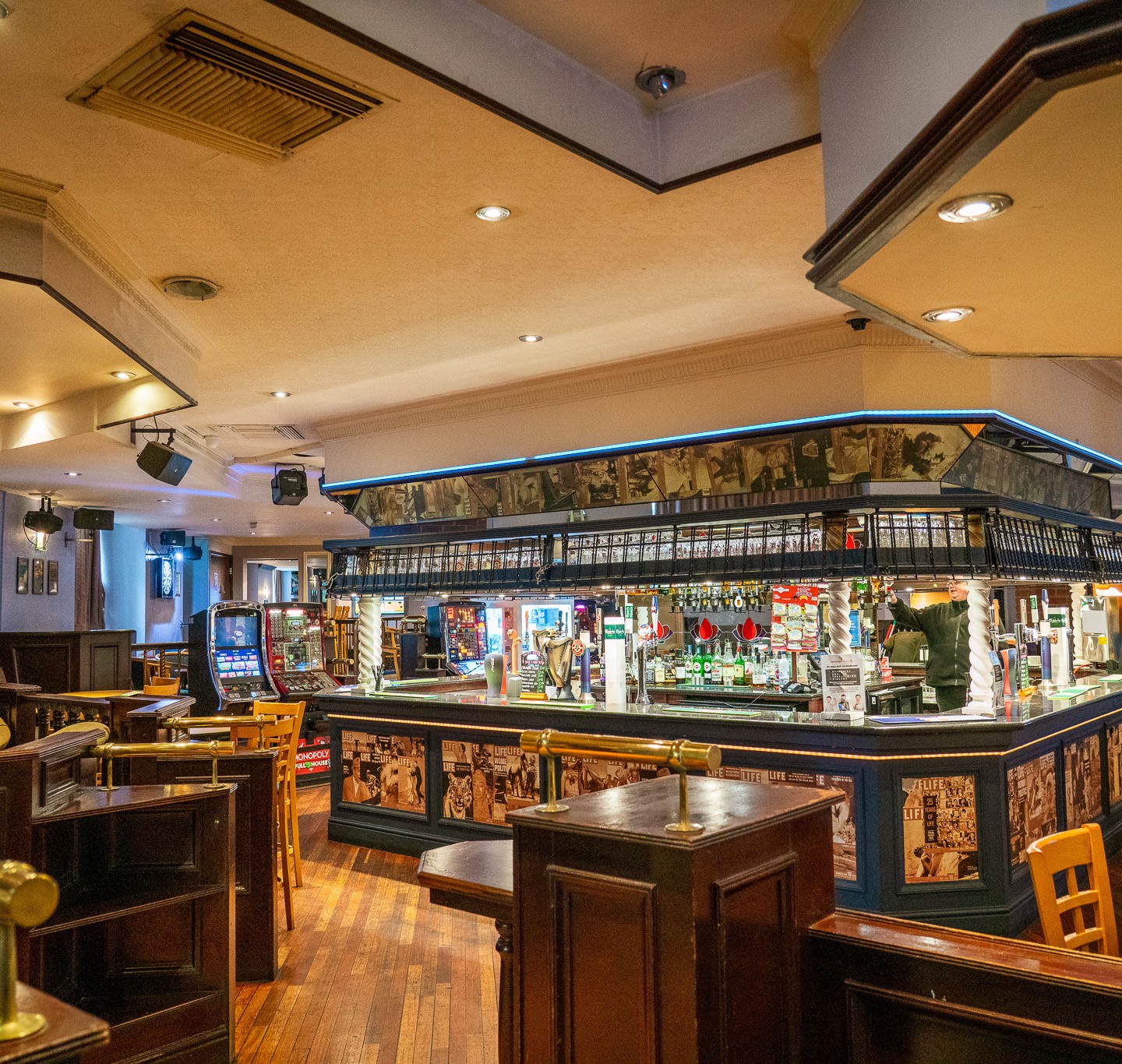 The Adelphi Hotel Wave Bar