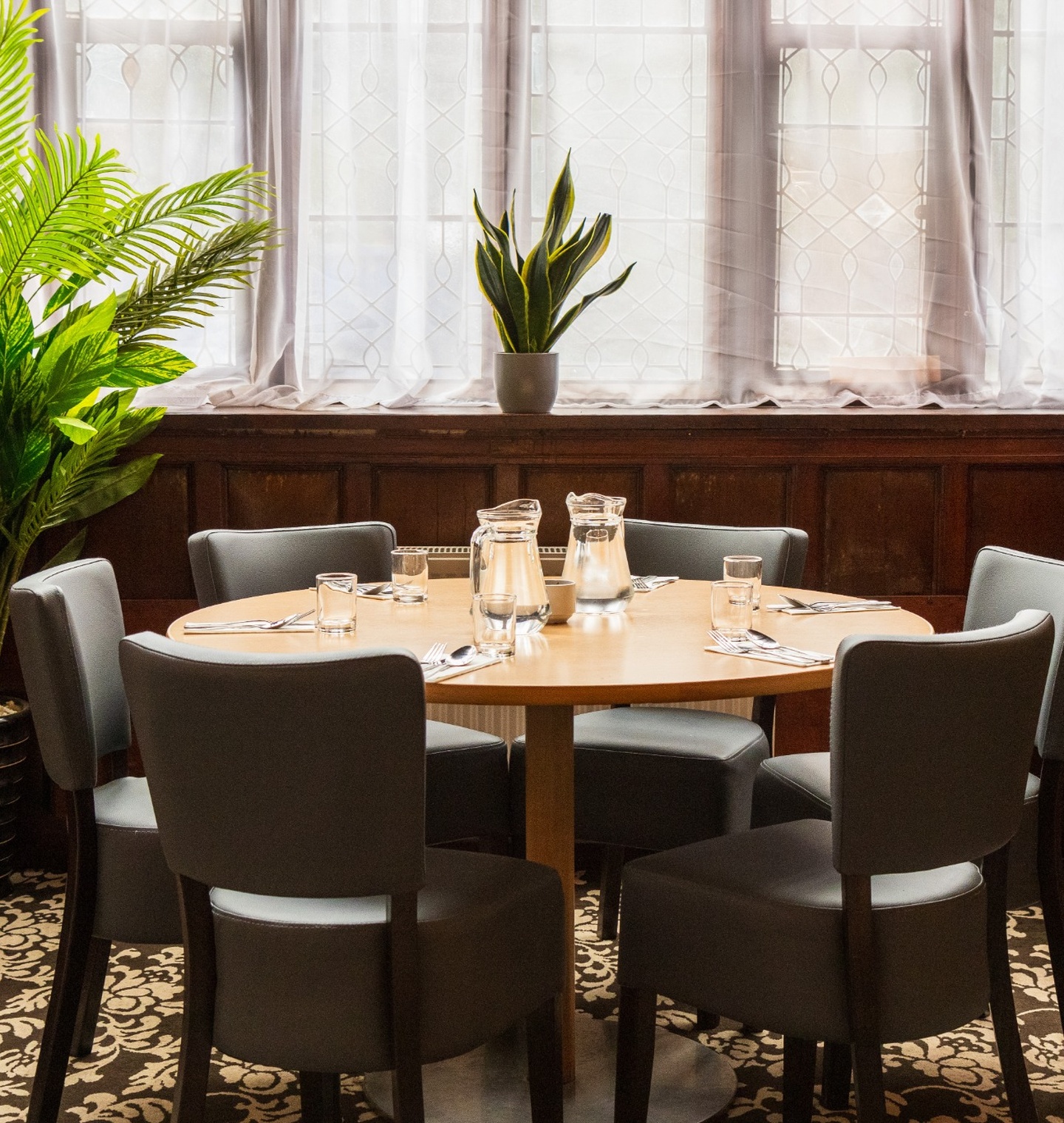 Royal Court Hotel The Restaurant