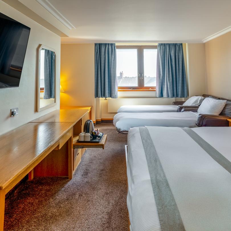 Grand Hotel Blackpool Family Six Standard