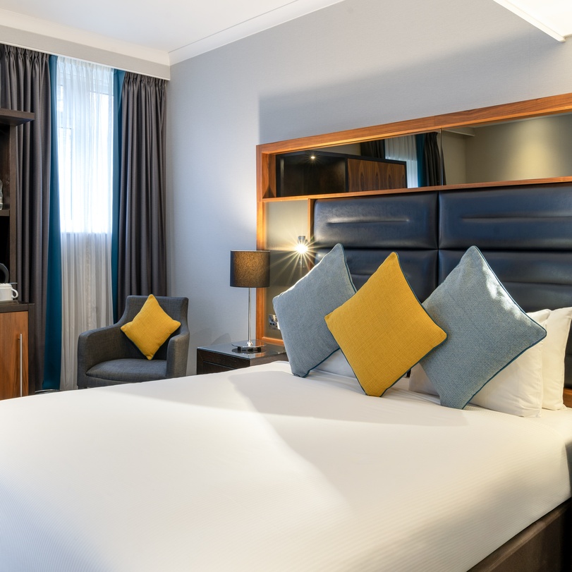 Felbridge - Gatwick Double Cosy