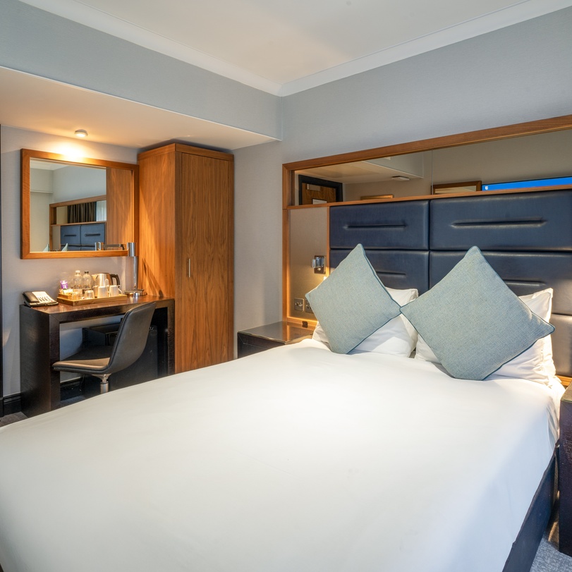 Felbridge - Gatwick Double Standard